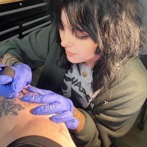 Meet your Posher, Claudia